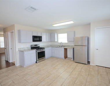 3203 Becker Glen Street - Photo Thumbnail 4