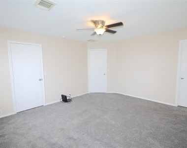 3203 Becker Glen Street - Photo Thumbnail 13