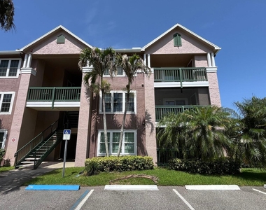 7667 N Wickham Road - Photo Thumbnail 11