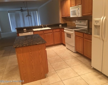 816 Mystic Drive - Photo Thumbnail 5