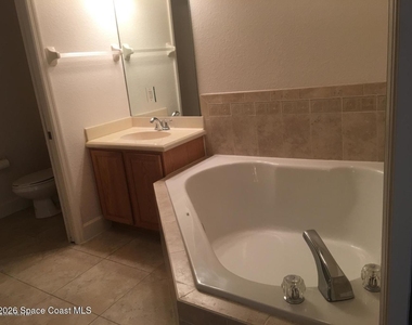 816 Mystic Drive - Photo Thumbnail 7