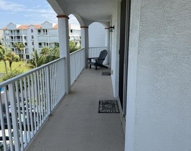 8914 Puerto Del Rio Drive - Photo Thumbnail 1