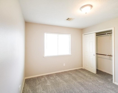 3705 Burwood Court - Photo Thumbnail 10