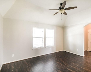 3705 Burwood Court - Photo Thumbnail 2