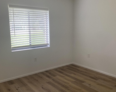 2217 Flower Tree Circle - Photo Thumbnail 13
