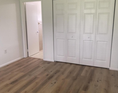 2217 Flower Tree Circle - Photo Thumbnail 10