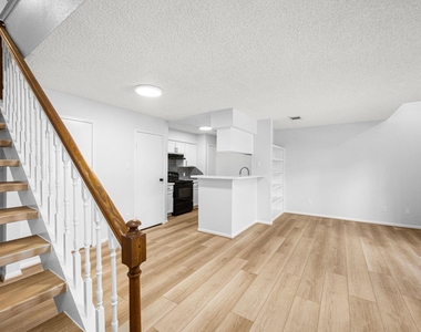 1515 Sandy Springs Road - Photo Thumbnail 4