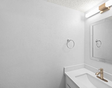 1515 Sandy Springs Road - Photo Thumbnail 11
