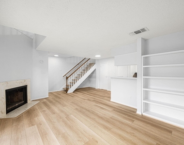 1515 Sandy Springs Road - Photo Thumbnail 7