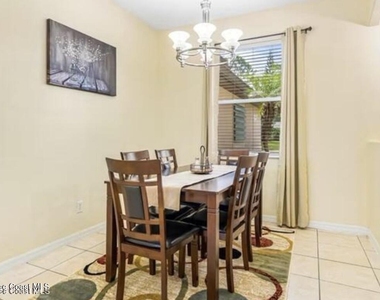 463 Eldron Boulevard Ne - Photo Thumbnail 3