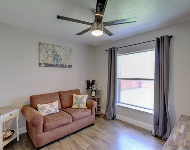 125 Palm Circle - Photo Thumbnail 13