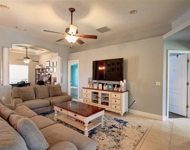 125 Palm Circle - Photo Thumbnail 8