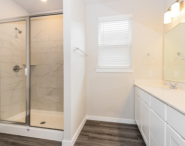 18326 W Centro Circle - Photo Thumbnail 15