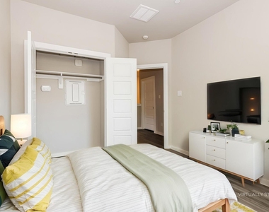 18326 W Centro Circle - Photo Thumbnail 13