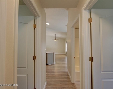 1899 Crane Creek Boulevard - Photo Thumbnail 27