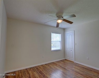 1899 Crane Creek Boulevard - Photo Thumbnail 28