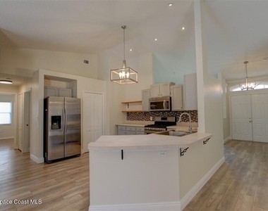 1899 Crane Creek Boulevard - Photo Thumbnail 17