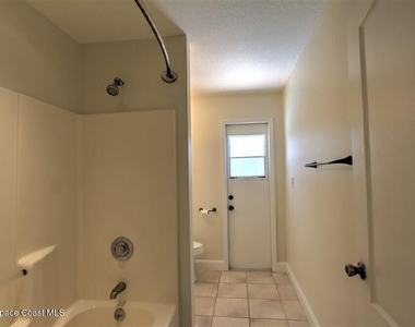 1899 Crane Creek Boulevard - Photo Thumbnail 22
