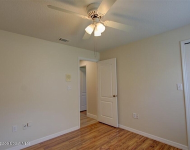 1899 Crane Creek Boulevard - Photo Thumbnail 26