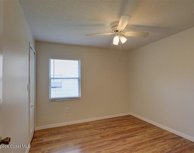 1899 Crane Creek Boulevard - Photo Thumbnail 25