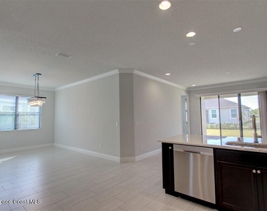 3267 Addison Drive - Photo Thumbnail 10