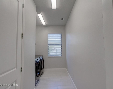 3267 Addison Drive - Photo Thumbnail 8
