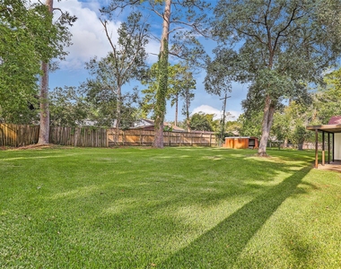 212 Normal Park Drive - Photo Thumbnail 7