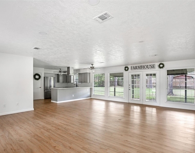 212 Normal Park Drive - Photo Thumbnail 1