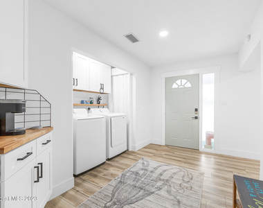 401 Sunrise Drive - Photo Thumbnail 4