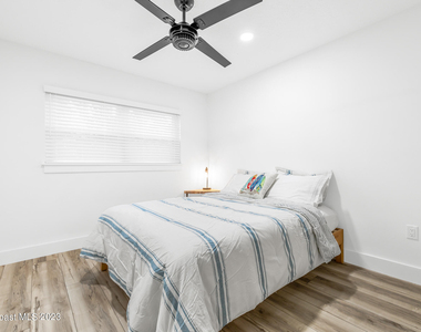 401 Sunrise Drive - Photo Thumbnail 12