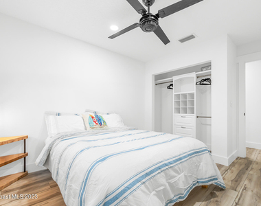 401 Sunrise Drive - Photo Thumbnail 13