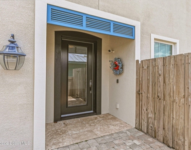 107 7th Avenue - Photo Thumbnail 2