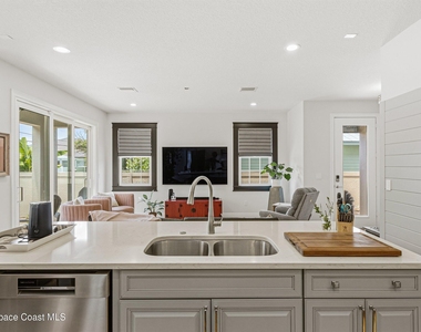 107 7th Avenue - Photo Thumbnail 9