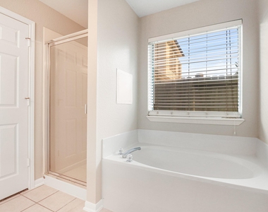 14615 Rochelle Court - Photo Thumbnail 17