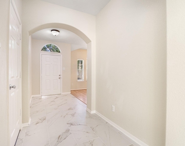 14615 Rochelle Court - Photo Thumbnail 4