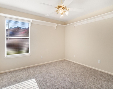 14615 Rochelle Court - Photo Thumbnail 18