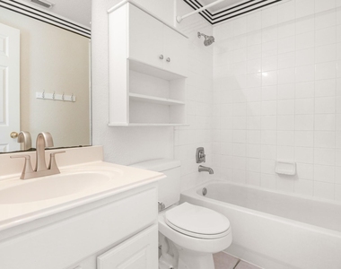 14615 Rochelle Court - Photo Thumbnail 20