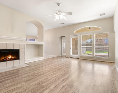 14615 Rochelle Court - Photo Thumbnail 7