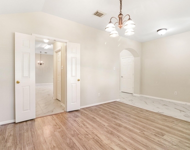 14615 Rochelle Court - Photo Thumbnail 6