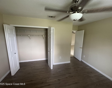 530 Escarole Street Se - Photo Thumbnail 4