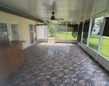 530 Escarole Street Se - Photo Thumbnail 2