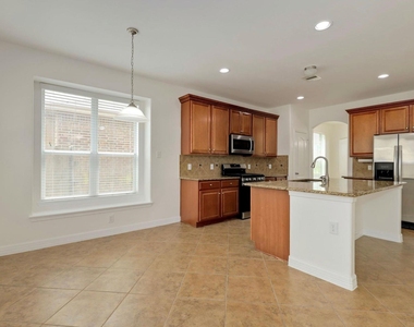 2110 Mateo Park Drive - Photo Thumbnail 6