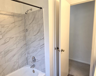 13427 Juniper Point Drive - Photo Thumbnail 25