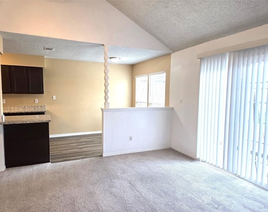 13427 Juniper Point Drive - Photo Thumbnail 11