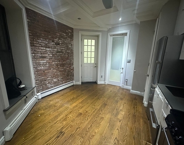 2BR in Manhattan Valley - Photo Thumbnail 3