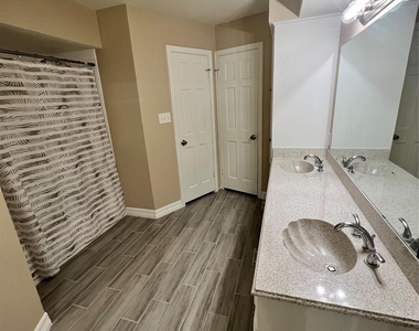 18240 Fenske Road - Photo Thumbnail 13