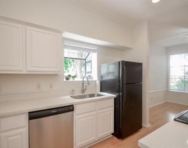 1103 Dulles Avenue - Photo Thumbnail 11