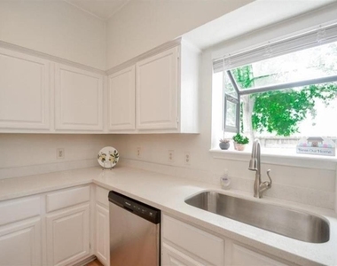 1103 Dulles Avenue - Photo Thumbnail 10