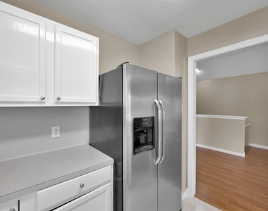 1141 Lovett Street - Photo Thumbnail 13