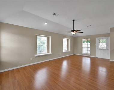 1141 Lovett Street - Photo Thumbnail 5